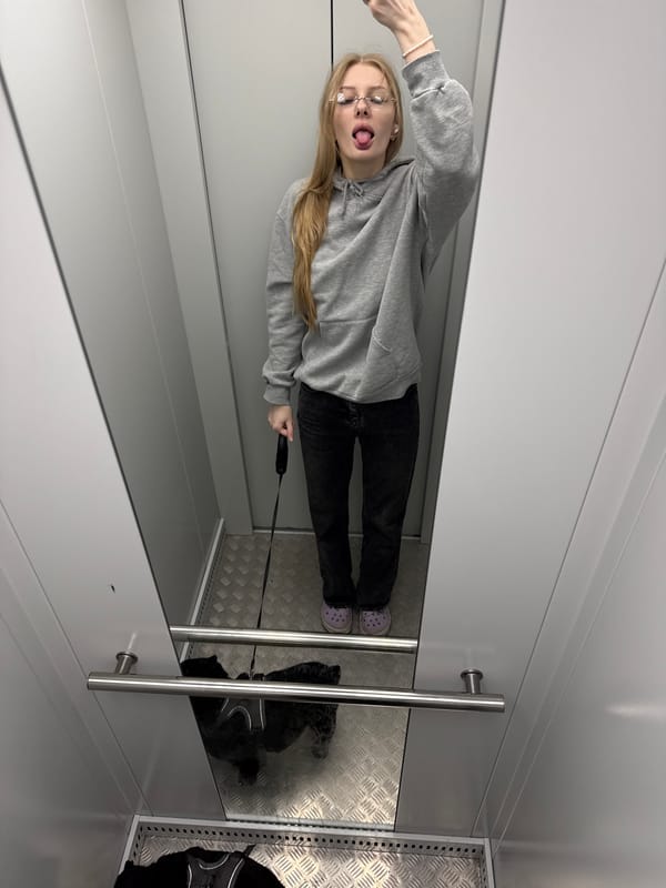 Quick selfie session across indoor and outdoor spots in Perm