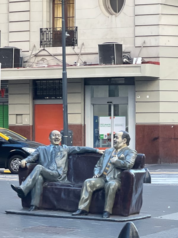 Daily life scenes captured across Buenos Aires streets
