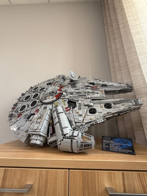 Man takes selfie near LEGO Millennium Falcon in Krasnoyarsk