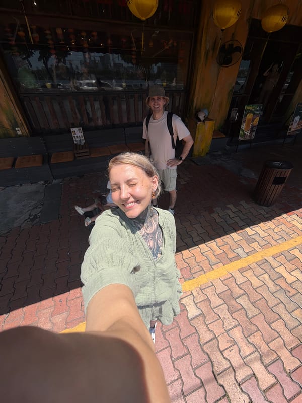 Woman takes selfie outdoors in Đà Nẵng, Vietnam