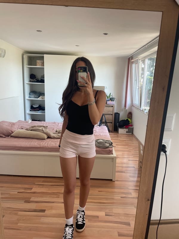 Mirror selfie session in Varna bedroom