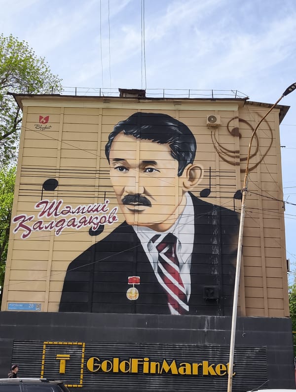 Shamshi Kaldayakov mural spotted on Shymkent building