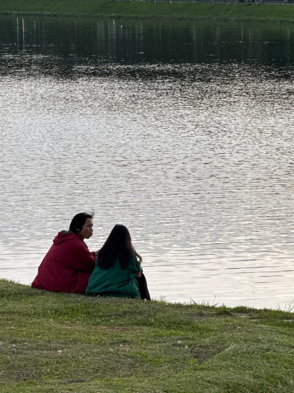 Live music and leisure around Xuan Huong Lake, Da Lat