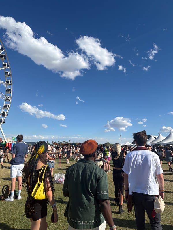 Ferris wheel draws crowds at daytime event in Indio