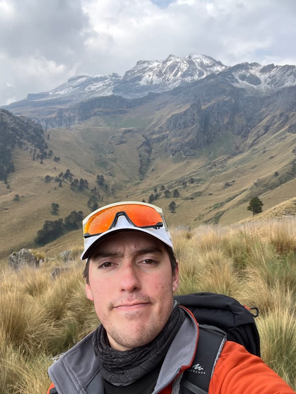 Hiker spotted in Mexican mountains during evening hours