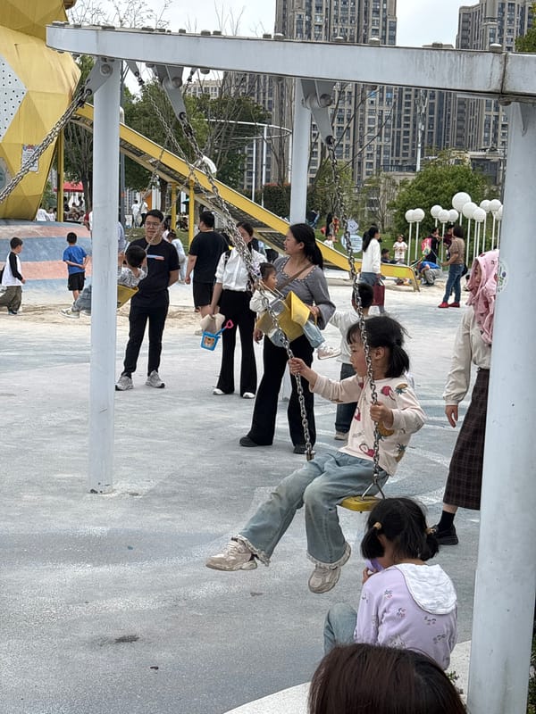 Children climb tree as butterfly spotted in Jiangjin park