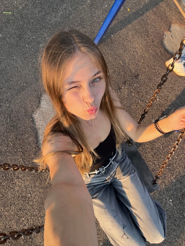 Playground afternoon in Foky with swings, selfies, and toddler playtime