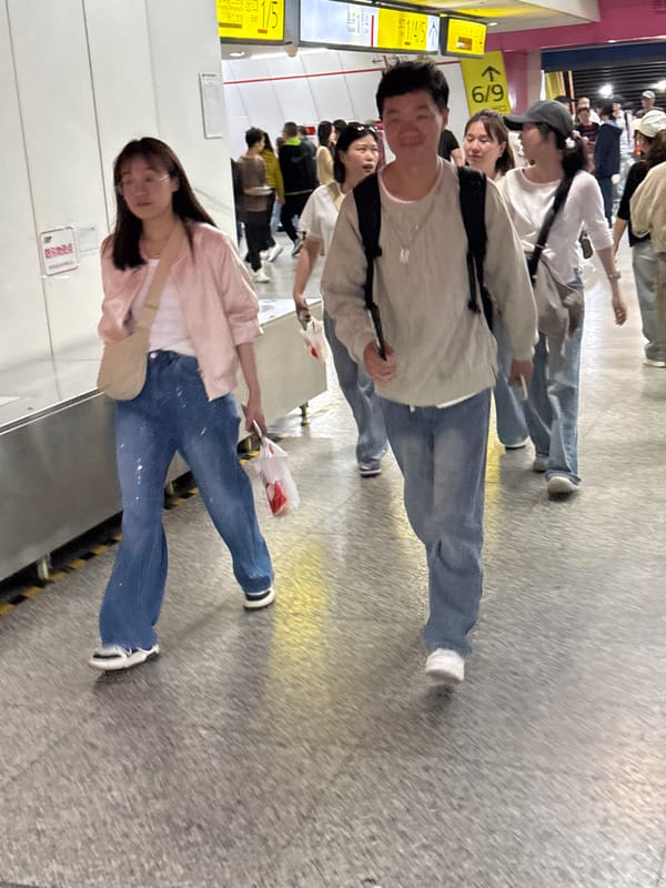 Morning commuters captured in Chongqing transit areas