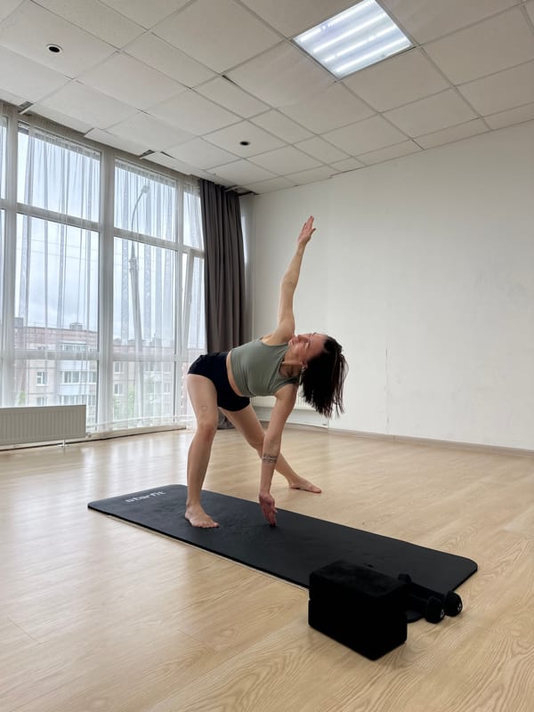 Woman completes morning fitness routine in Votkinsk studio