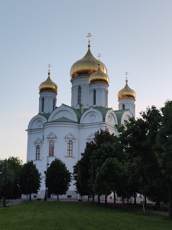 Spring evening stroll documented across historic Pushkin, Russia