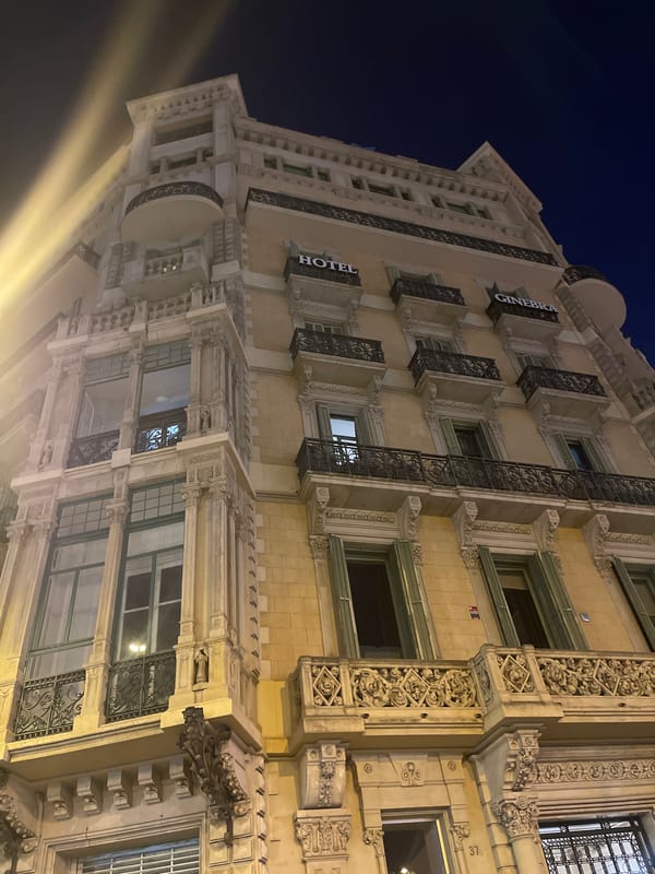 Night stroll through Barcelona's streets, from graffiti to grand facades