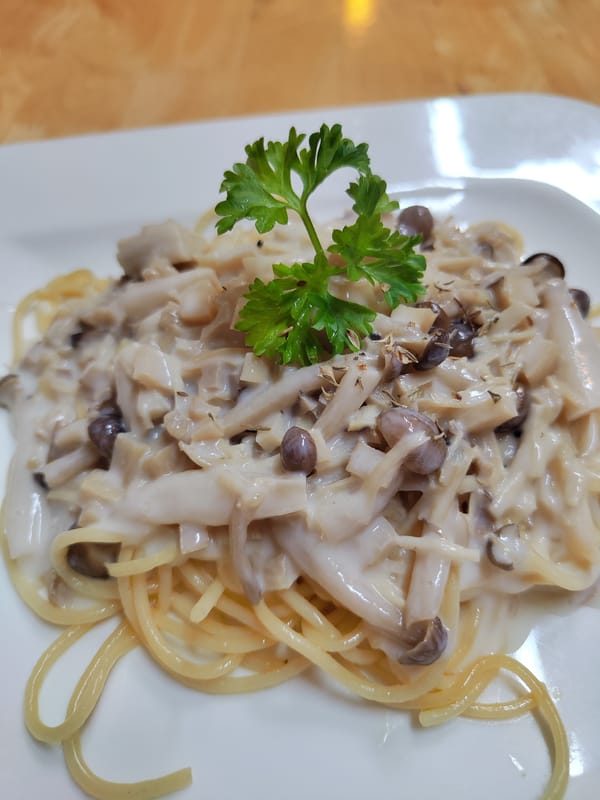 Lunch and flowers captured in Da Lat garden setting