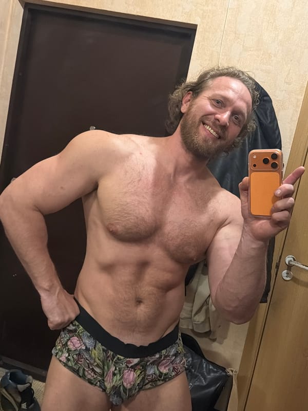 Man takes selfies with pet chihuahua in Saint Petersburg