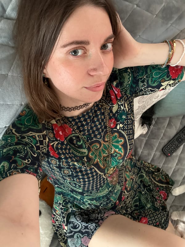 A day of thrifting, garden moments, and cat time