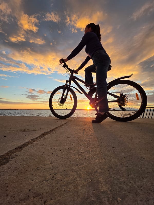 Sunset by the water in Chaikovsky, selfies and silhouettes
