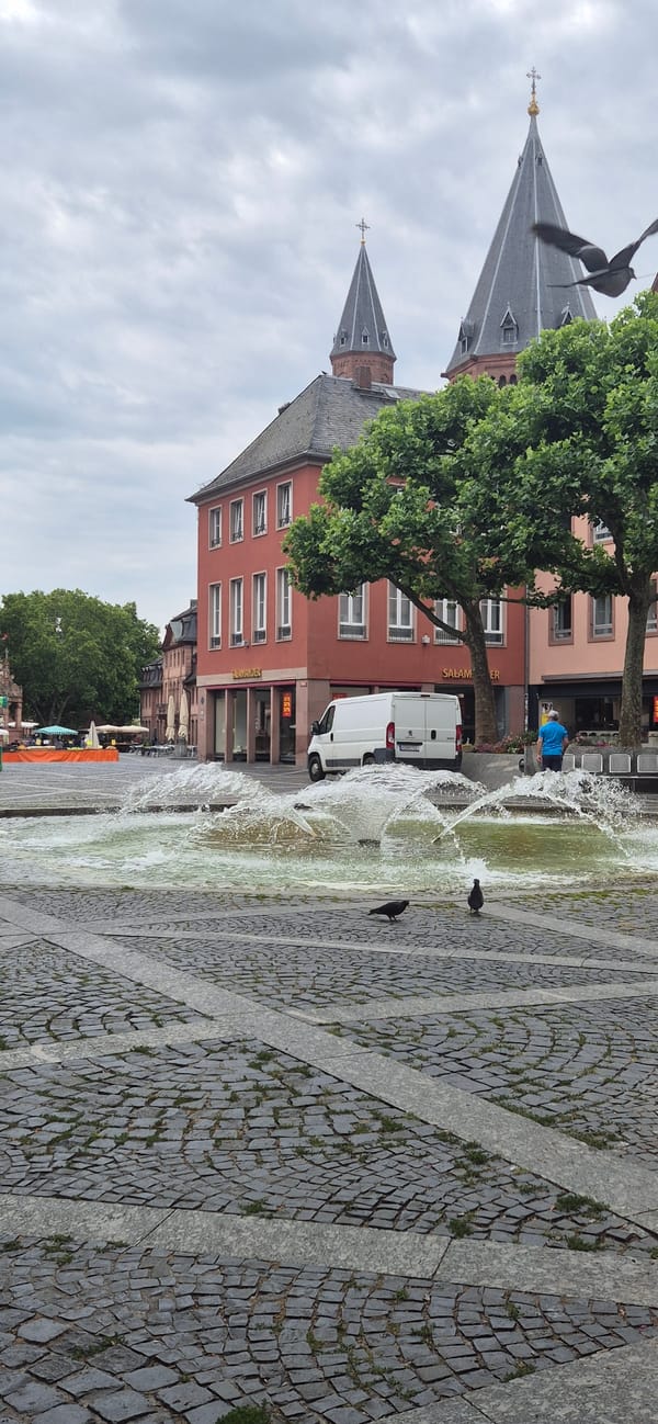 Morning scene at Mainz market square and cathedral plaza