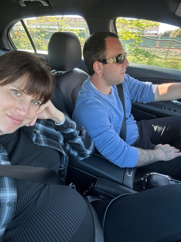 Two people spotted in car in Anzio, Italy