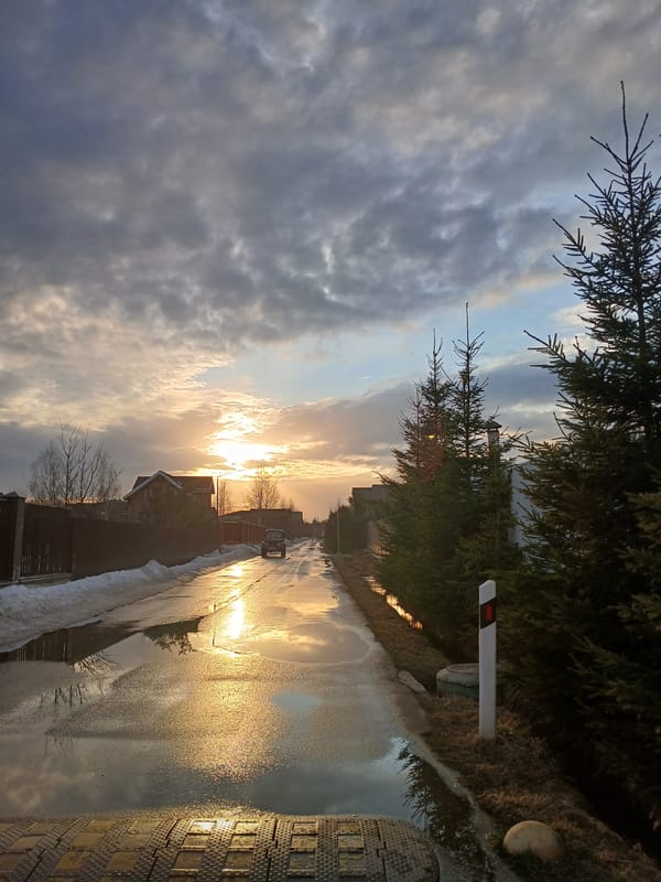 Residential street scenes documented during atmospheric late winter conditions
