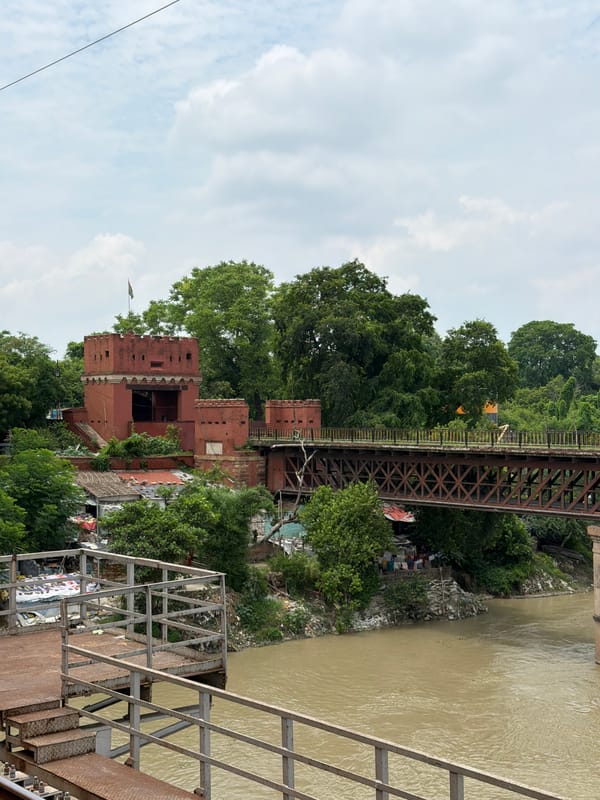 Rail bridge and riverfront walkway over the Ganges at Shuklaganj