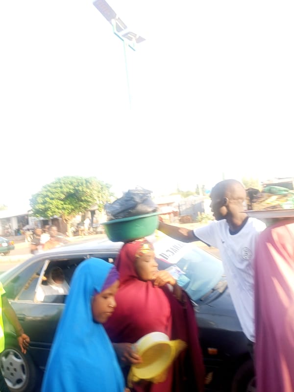 Daily street life documented in Abarakan, Niger marketplace
