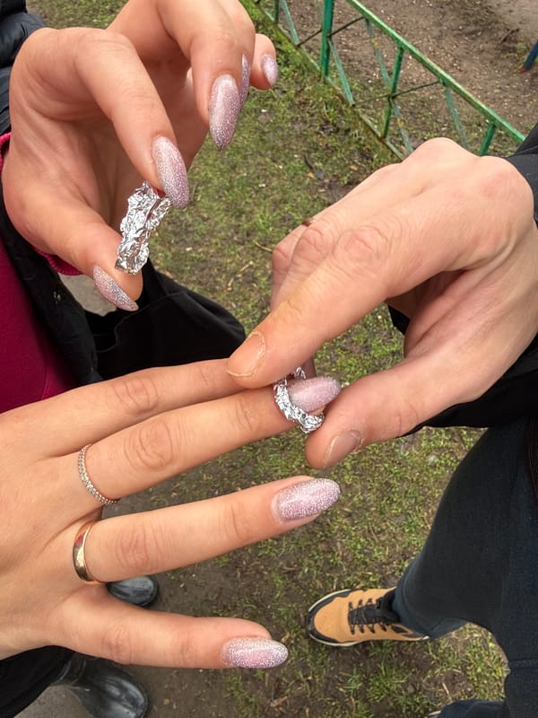 Morning walk documented through flooded Dmitrov streets with snacks