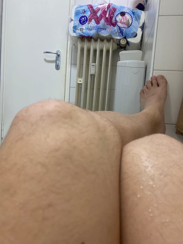 Spring afternoon documented around Munich shopping center and parks