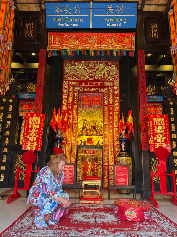 Morning temple visit documented in Baan Hua Thanon, Thailand