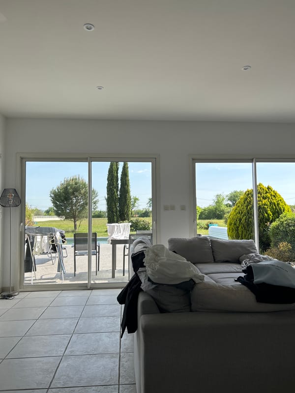 Residential property with pool documented in Veauchette, France