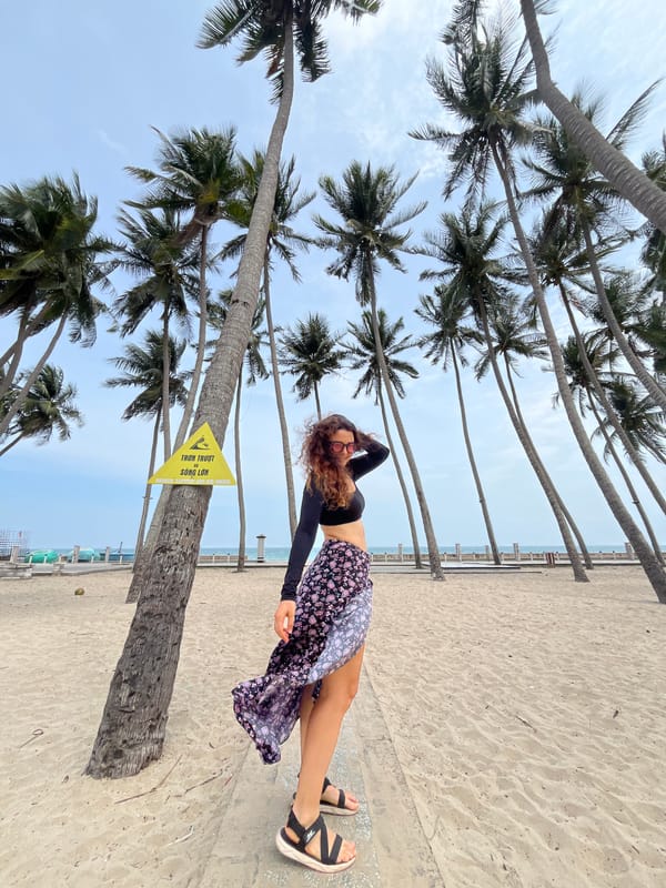 Beach portraits among palm trees in Mũi Né, Vietnam