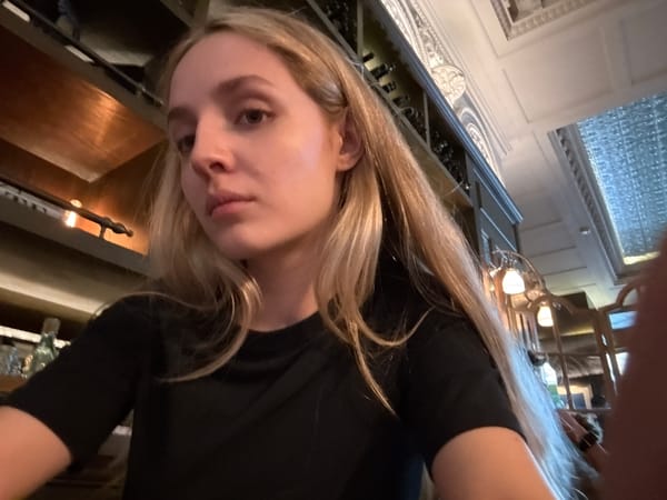 Evening restaurant visit documented through selfies in Mexico City