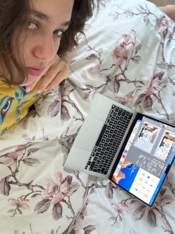 Morning laptop use recorded in Milan bedroom