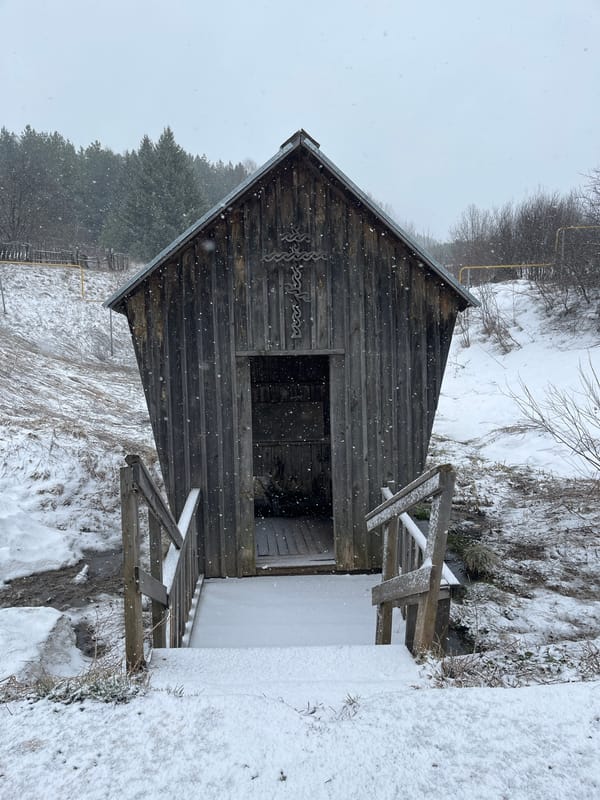 Spring snowfall documented in rural Russian village