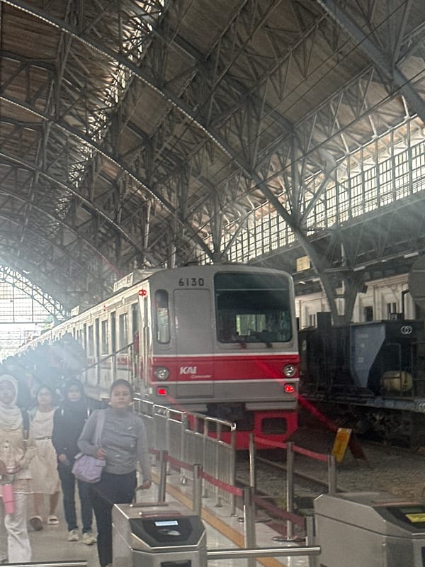 Morning commute scenes captured across North Jakarta transport hubs