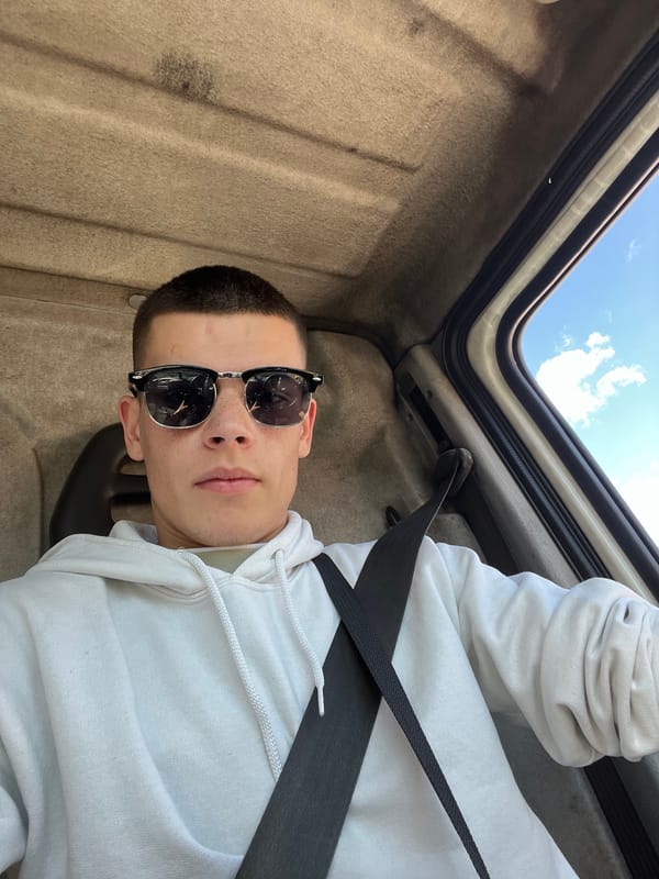 Man in white hoodie observed in car in Karlovo