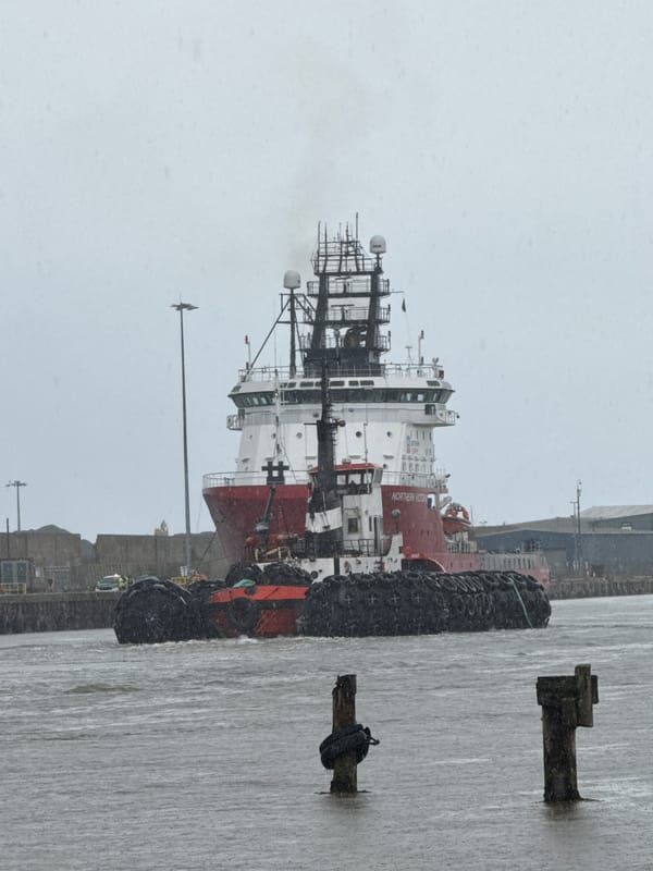 Tugboat Northern Victory operates in choppy Great Yarmouth waters