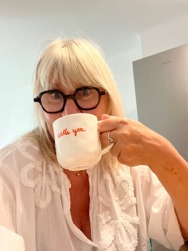 Morning routine and street moments in Cannes