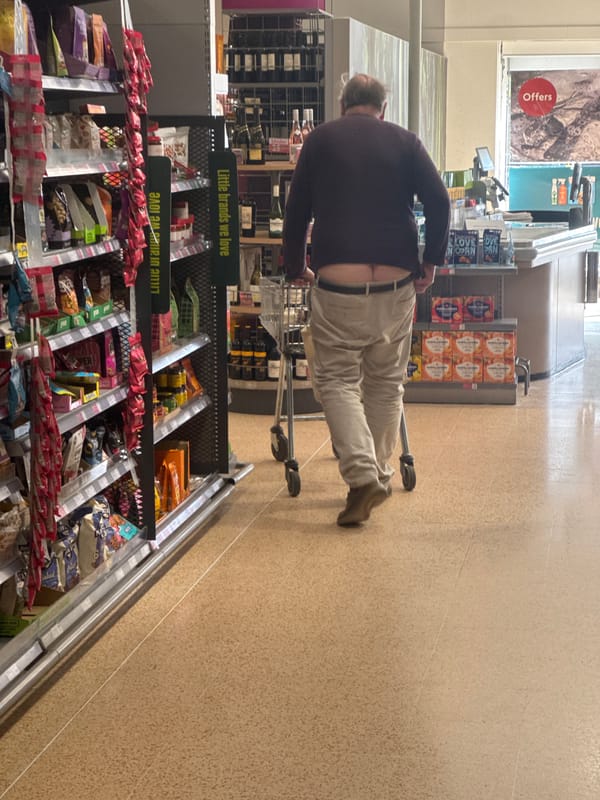 Man observed in state of undress in South Kesteven