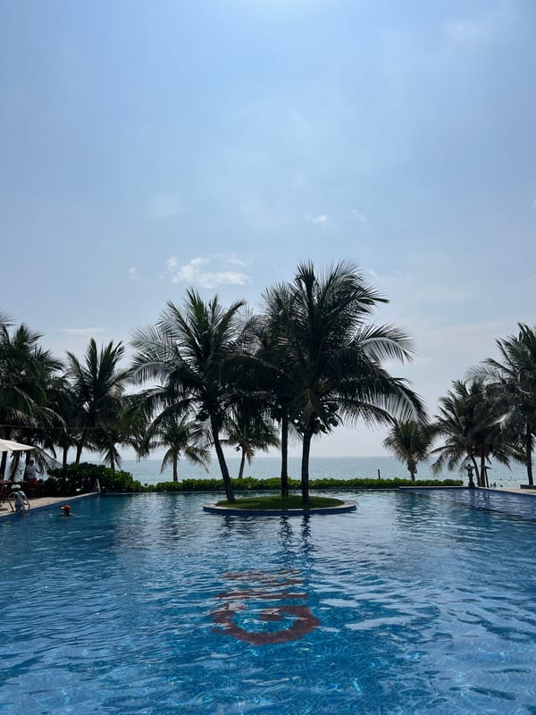 Tropical resort scenes documented in Dong Ninh Hoa Ward