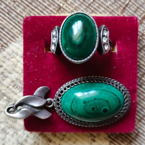 Jewelry, a pearl-draped cat, and summer nature in Chaikovsky
