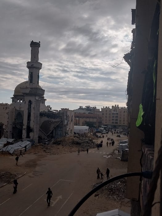 War damage and refugee camps documented in Khan Yunis