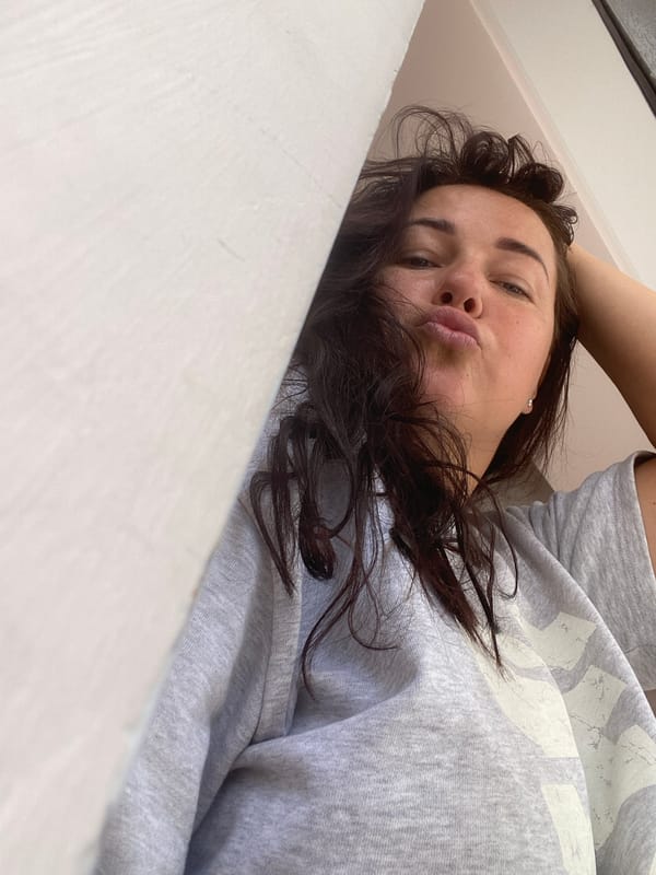 Casual selfie session on a Sochi balcony, July morning
