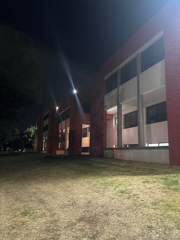 Nighttime documentation of modern building in San Andrés Cholula