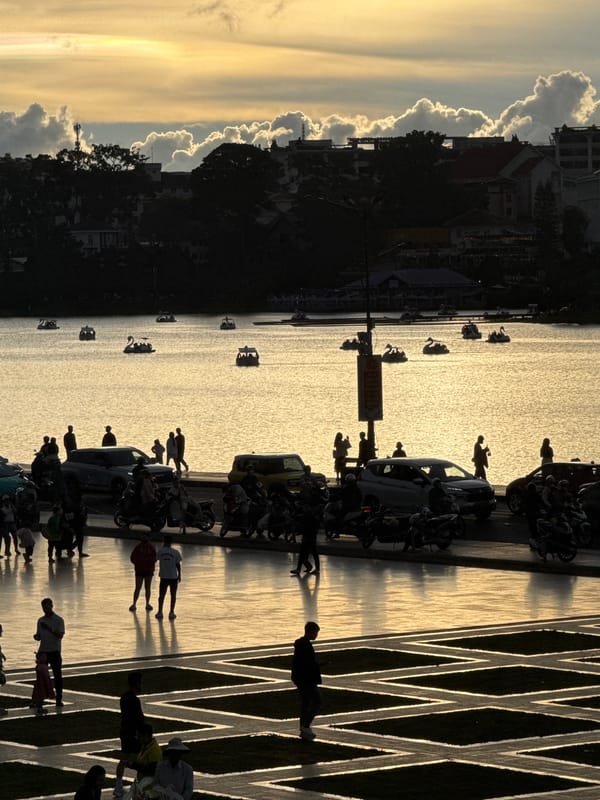 Busy morning around Xuan Huong Lake, Da Lat