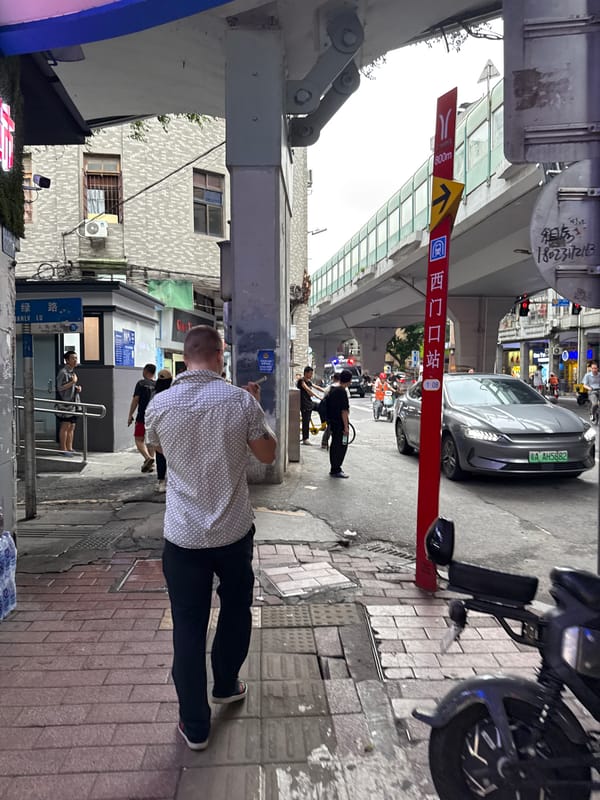 Morning street movement through Guangzhou's Yuexiu and Liwan Districts