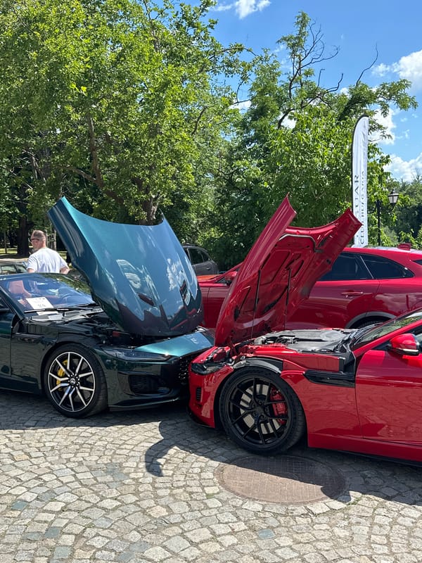 Jaguar Club Bulgaria meets in Veliko Tarnovo's old town