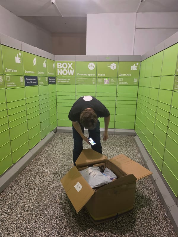 Late-night package pickup activity observed at Sofia parcel lockers