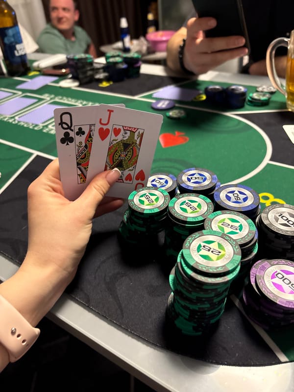 Indoor leisure moments captured in Krasnoyarsk: poker and roses