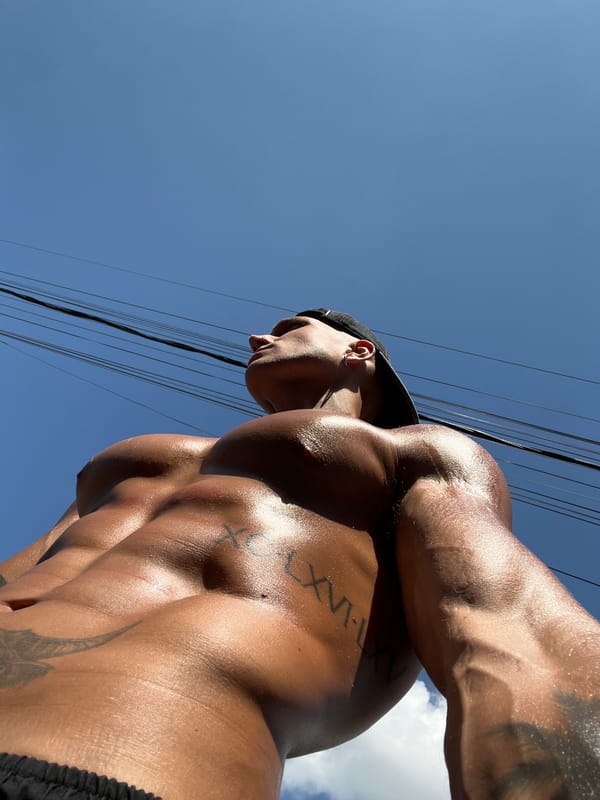 Low-angle portraits and Balinese rooftops in North Kuta