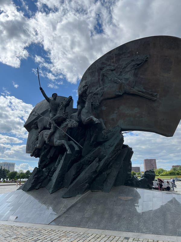 Afternoon tour of Moscow's Victory Park landmarks
