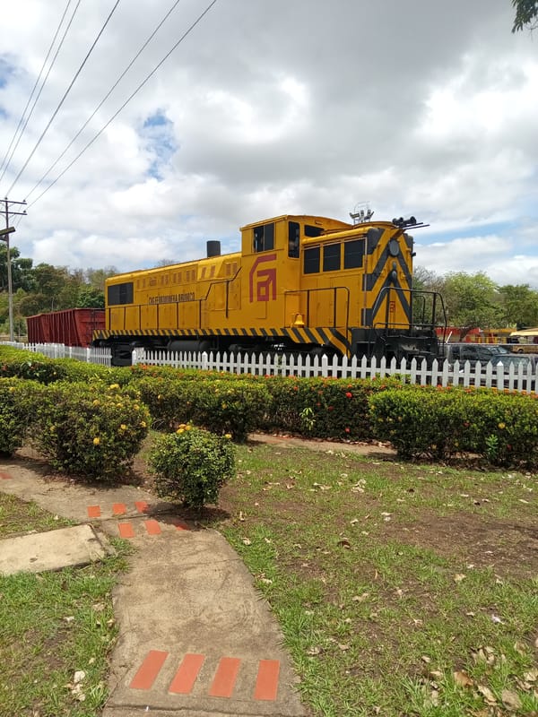 Tourist documents industrial heritage displays in Ciudad Guayana